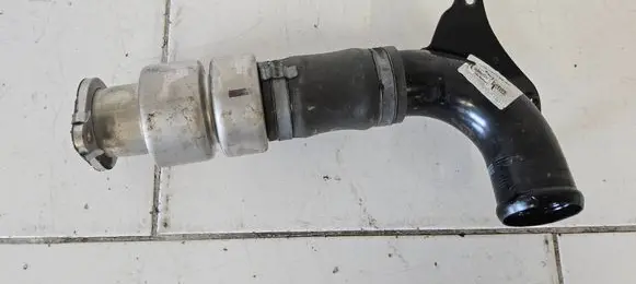 Volvo C30 Intercooler hose/pipe AV616C750AC
