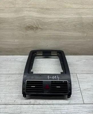 Volkswagen Touran II Dash center air vent grill 1T1819728G
