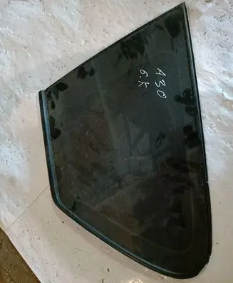 Toyota Avensis Verso Rear side window AS2