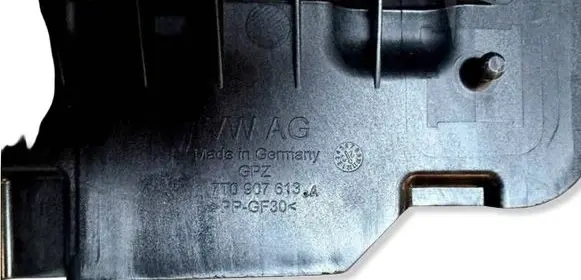 Volkswagen Transporter - Caravelle T7 Battery tray heat shield 7T0907613A