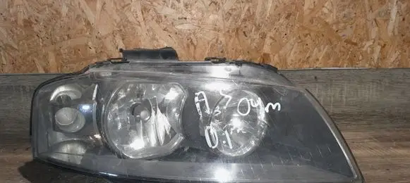 Audi A3 S3 8P Headlight/headlamp 8P0941004L