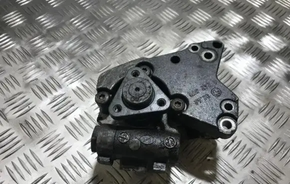 BMW 3 E46 Power steering pump 2247556 32.42-2247556