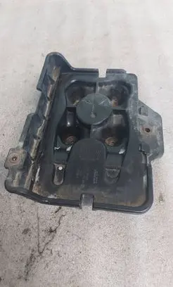 Audi A3 S3 8L Battery tray 1J0915333A 01836662