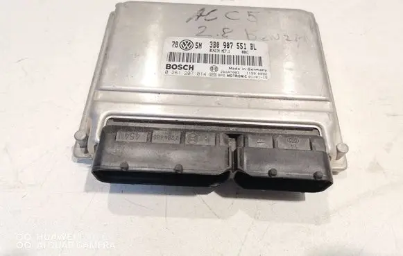 Volkswagen PASSAT B5.5 Engine control unit/module 3B0907551BL 0261207014