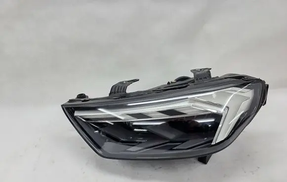 Audi A1 Headlight/headlamp 82A941033D