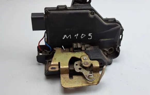 Audi A4 S4 B6 8E 8H Front door lock 4B1837015B