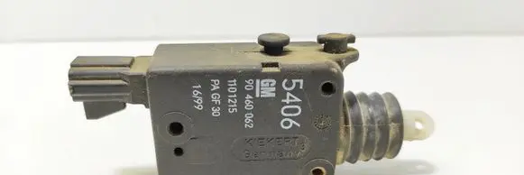 Opel Vectra B Tailgate boot lock/latch motor 90460062