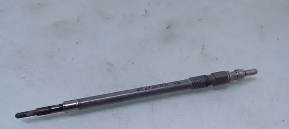 Mercedes-Benz E A207 Glow plug A0011595801