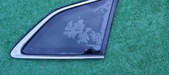 Skoda Octavia Mk4 Rear side window 43R01351 E000233