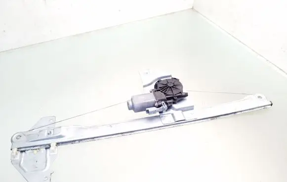 Peugeot Partner Front door window regulator with motor 9680557880