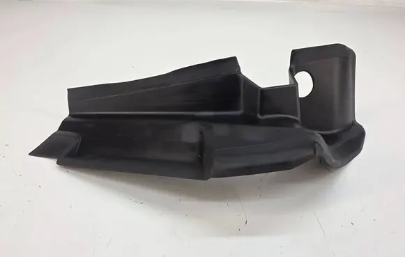 BMW X7 G07 Rear/tail light trim molding 7451768