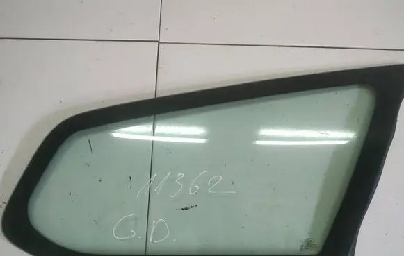 Ford Focus Rear side window AS2