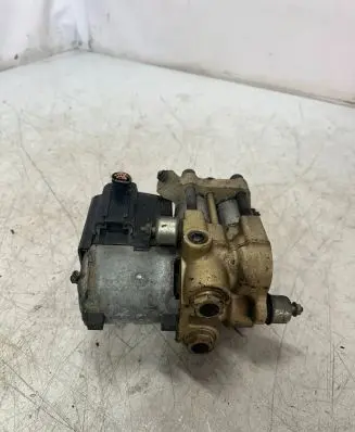 Volkswagen Transporter - Caravelle T4 ABS Pump 0265201037