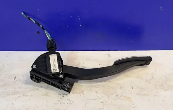 Jaguar XE Accelerator throttle pedal GX7M9F838AB
