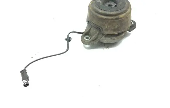 Mercedes-Benz GLK (X204) Engine mount bracket A2042401017 B140935
