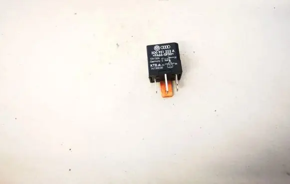Volkswagen Touran I Other relay 3d0951253a