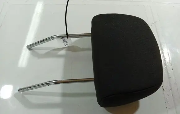 Opel Astra H Front seat headrest 
