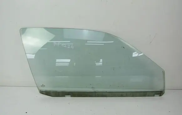 Volkswagen Polo III 6N 6N2 6NF Front door window glass four-door 