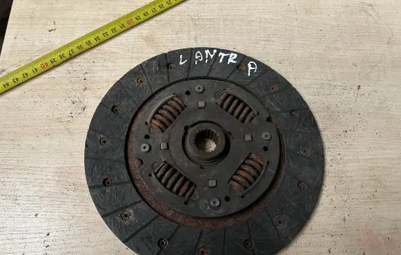 Hyundai Lantra II Clutch pressure plate 