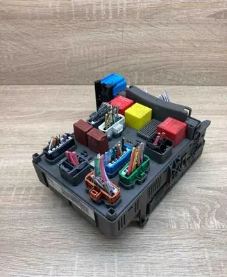 Renault Espace IV Central body control module 8200004201E