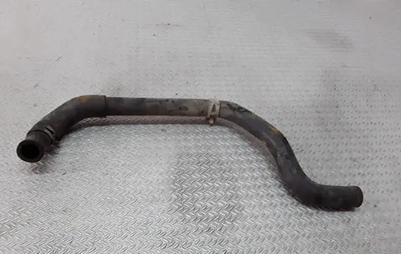 Toyota Avensis T220 Engine coolant pipe/hose