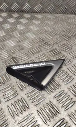 Hyundai Santa Fe Front door glass trim molding 861902W000