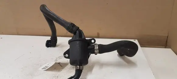 Opel Corsa D Breather/breather pipe/hose 55185372 464936462