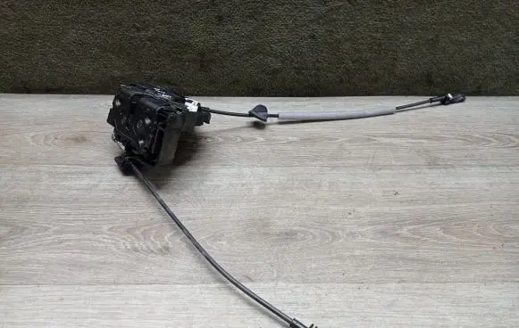 Volvo S80 Front door lock 986904 30784487