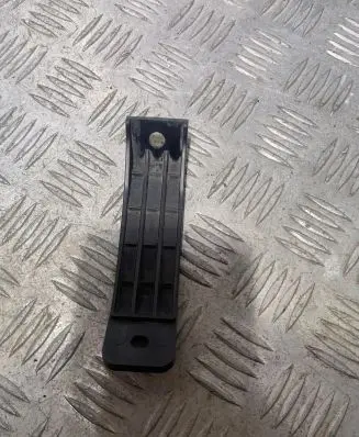 Hyundai i10 Rear bumper mounting bracket 86681-B9000
