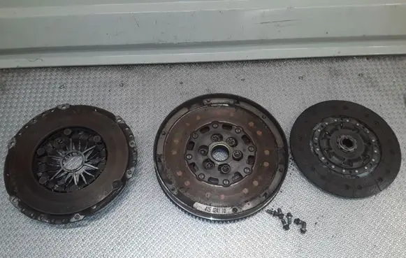 Opel Zafira B Clutch set kit 124035110 415024110