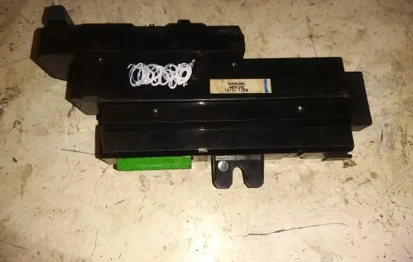 Volvo S80 Electric window control switch 9496386