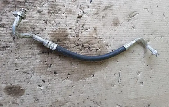 Air conditioning (A/C) pipe/hose