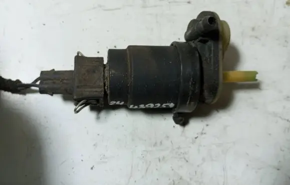 Opel Zafira B Windscreen/windshield washer pump 24439254