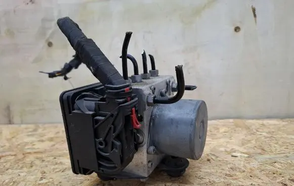 Volkswagen Up ABS Pump 1S0614517E