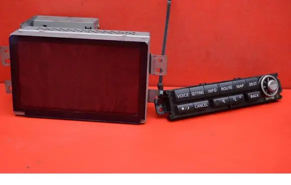 Nissan X-Trail T30 Radio/CD/DVD/GPS head unit 28090EQ300