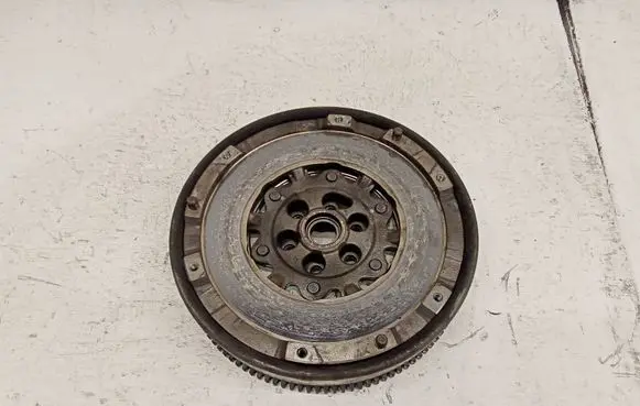 BMW 3 E90 E91 Dual mass flywheel 7560876