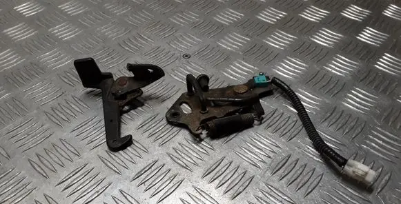 Lexus GS 300 350 430 450H Engine bonnet/hood lock/catch