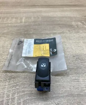 Renault Laguna I Electric window control switch 7700417487