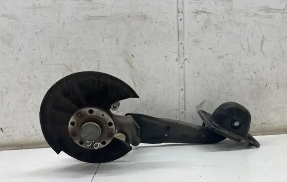 Audi Q3 F3 Rear wheel hub