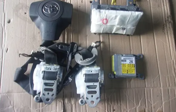 Toyota RAV 4 (XA30) Airbag set 