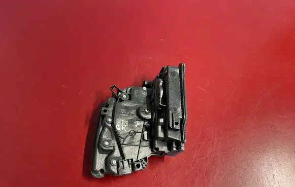 BMW X3 G01 Rear door lock 7473149 51227473149