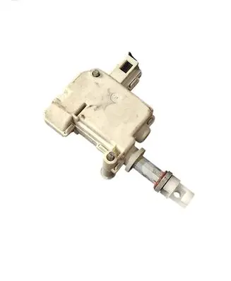 Audi A8 S8 D3 4E Fuel tank cap lock motor 4E0810773A