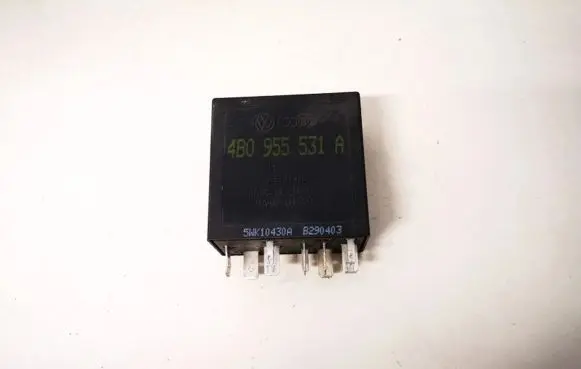 Volkswagen PASSAT B5 Other relay 4b0955531a