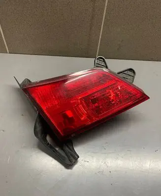 Subaru Legacy Tailgate rear/tail lights 23620073