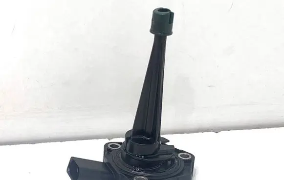 Audi A4 S4 B8 8K Oil level sensor 04L907660A