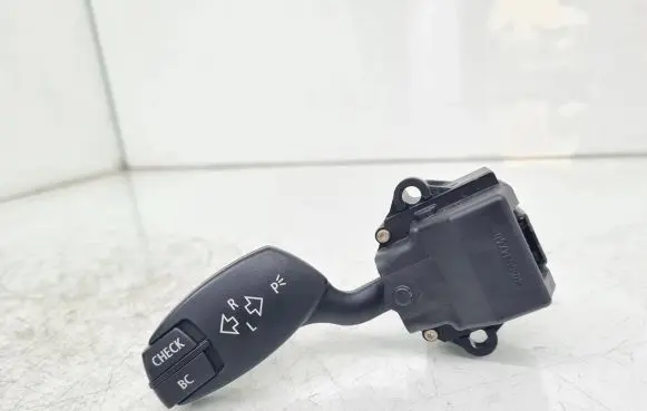 BMW 5 E60 E61 Indicator stalk 6924103 01106720