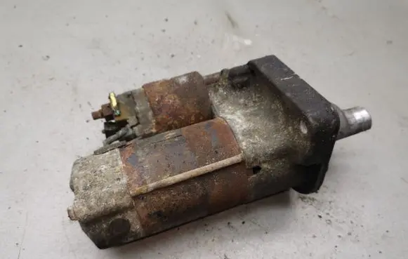 Dodge Grand Caravan Starter motor 04743046AA
