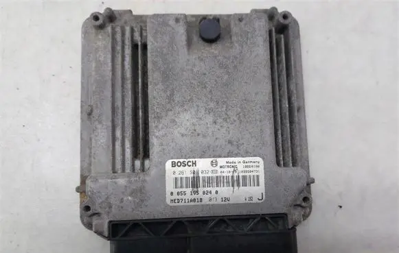 Alfa Romeo GT Engine control unit/module 00551950240