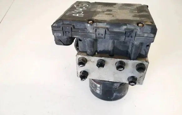 Skoda Octavia Mk1 (1U) ABS Pump 1j0907379p 1j0614117d