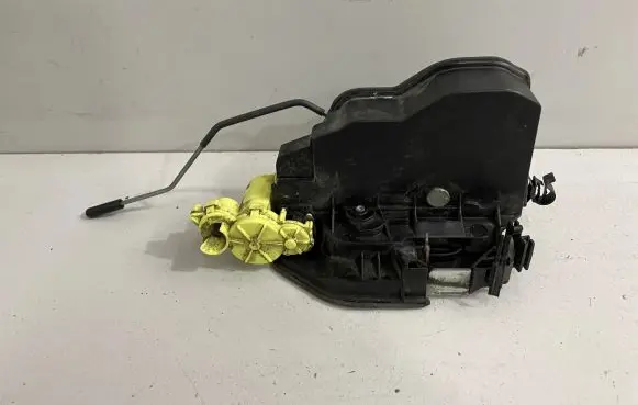 BMW X6 E71 Front door lock 7318422